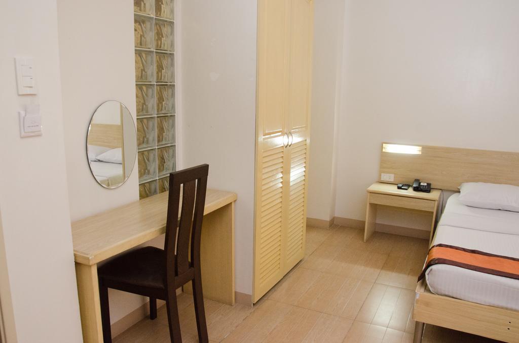 M Suites Hotel Makati City Luaran gambar