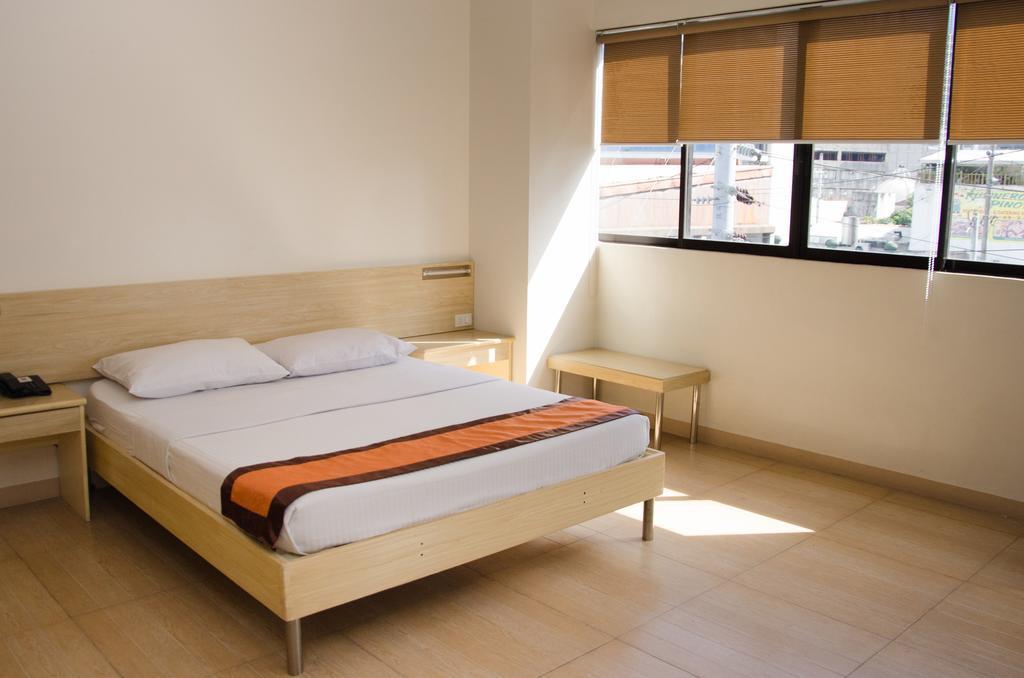 M Suites Hotel Makati City Luaran gambar