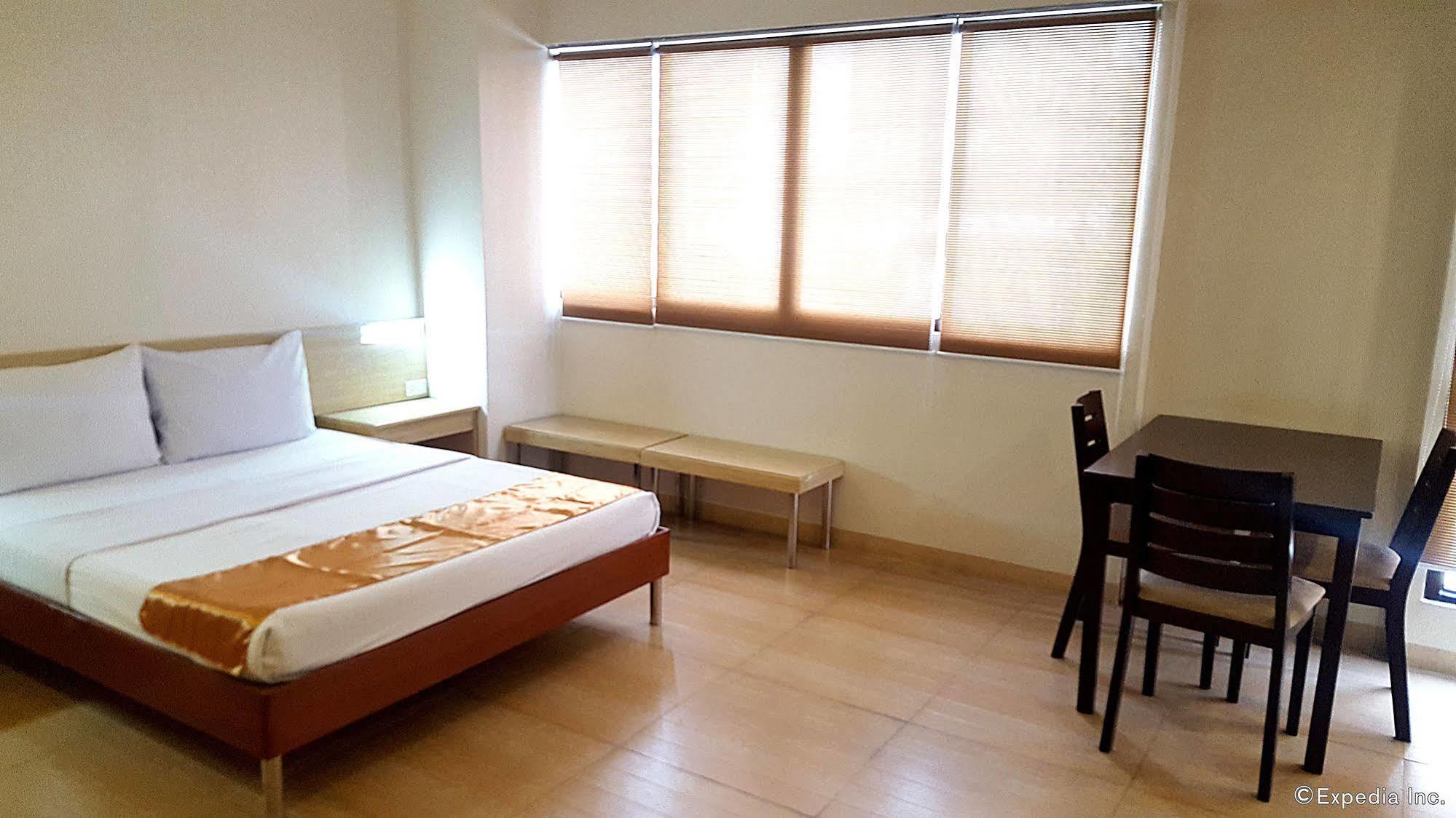 M Suites Hotel Makati City Luaran gambar