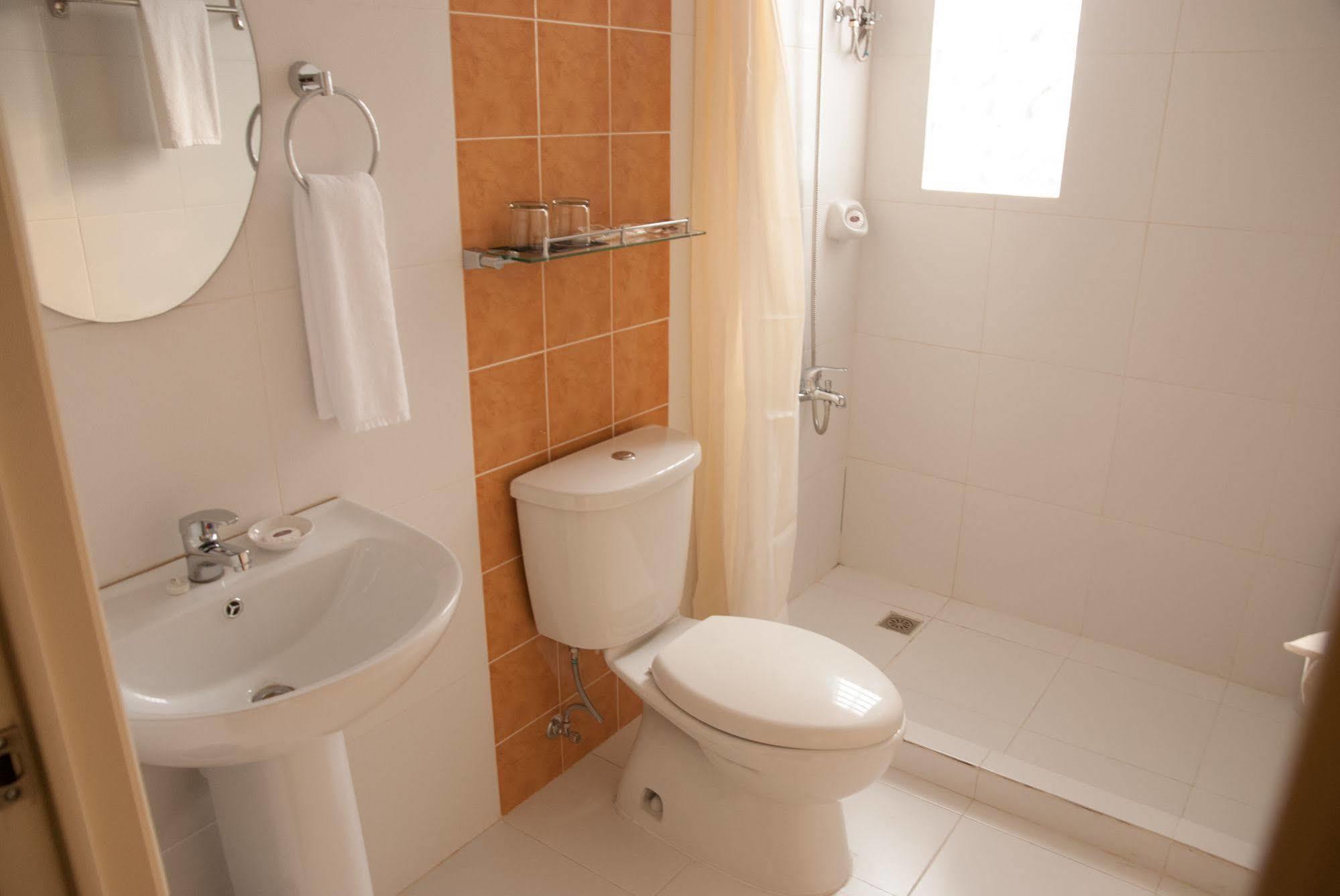 M Suites Hotel Makati City Luaran gambar