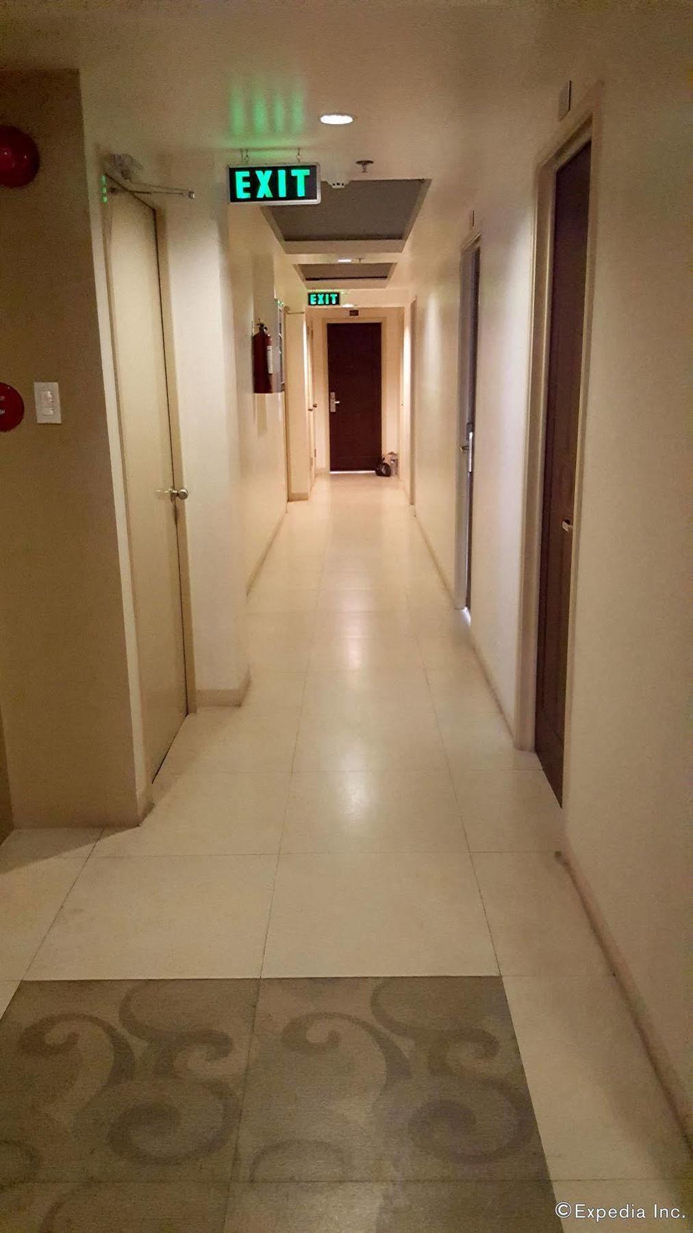 M Suites Hotel Makati City Luaran gambar